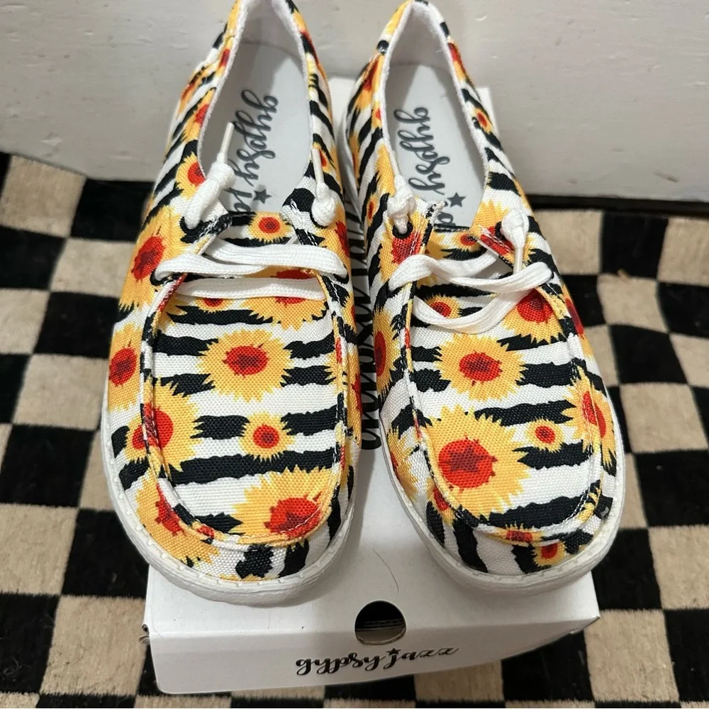 Gypsy Jazz‎ Sunflower Canvas Loafers